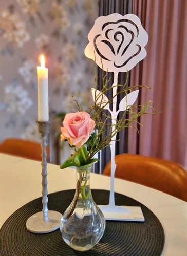 Rose white with candle