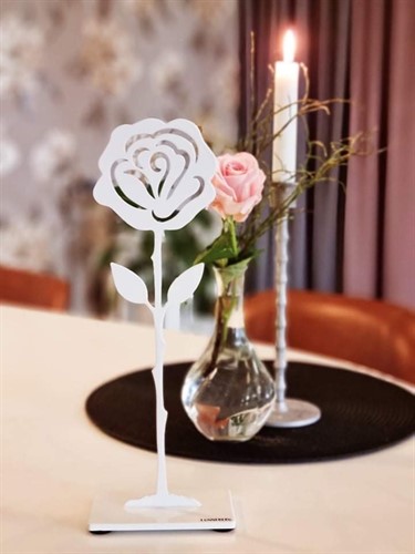 Rose white with vase and candle